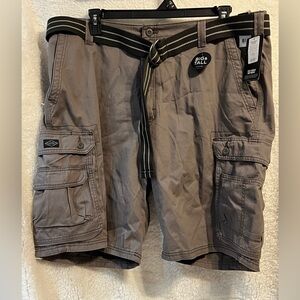 Lee Men's Tan Cargo Shorts with Belt